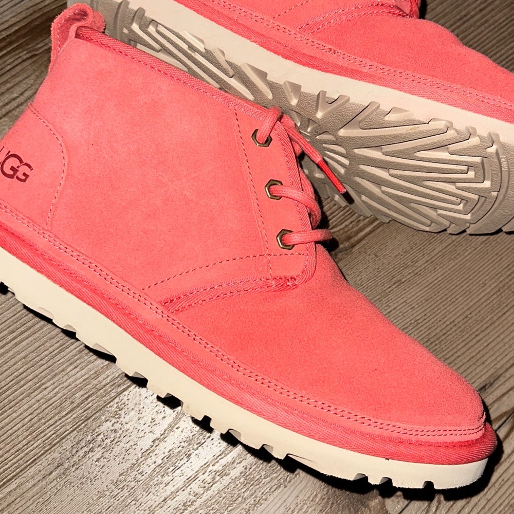 UGG  Coral Chukka Boots - Picture 2 of 5